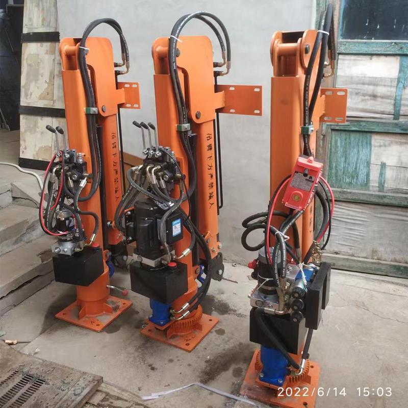 可克达拉市重汽蓝牌随车吊 3.2吨 国六动力强 液压驱动 农用自卸起重机